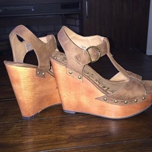 ✨BRASH Brown Suede Wooden Platforms✨